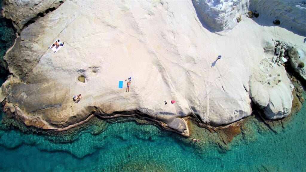 Milos Boat Tours: Your Guide to Finding the Perfect Greek Island Adventure 2 pexels dimi 6359754 daily tours milos